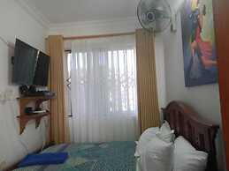 Lux Suites Royal Palm Studio Apartment