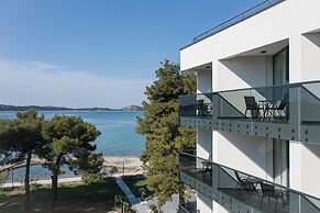 Seesea Hotel