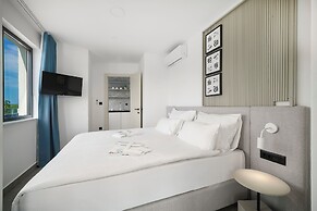 Seesea Hotel