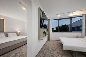 Seesea Hotel
