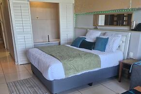 Studio Resort Apartment - Sleeps 2 - Beachside