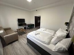 Hotel Golden Palace