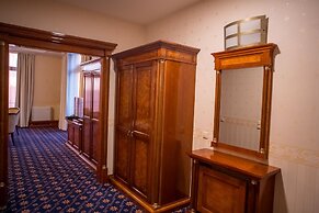 Hotel Golden Palace