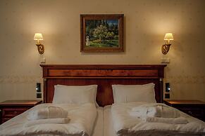 Hotel Golden Palace