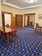 Hotel Golden Palace