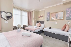 Friends Hotel