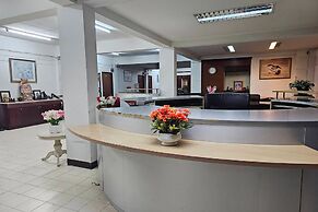 Toucan Bed And Cafe