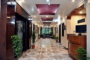 HOTEL RIZ VARANASI
