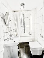 Stunning 3-bed House in the Heartreading