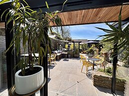 Brightham House Boutique Bed & Breakfast
