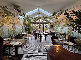Brightham House Boutique Bed & Breakfast