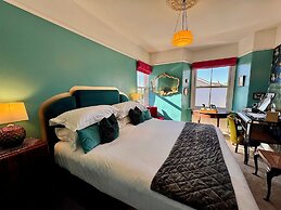 Brightham House Boutique Bed & Breakfast