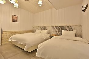 Hotel February Gimhae