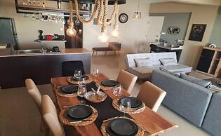 Paramount Gardens Resorts C201