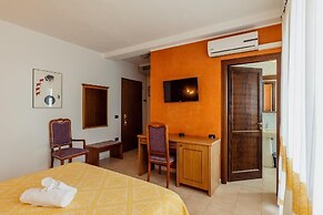 Club Malaspina Hotel & Resort