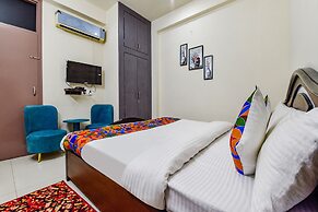 Fabhotel Moon Light Palace