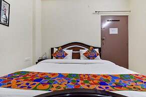 Fabhotel Moon Light Palace