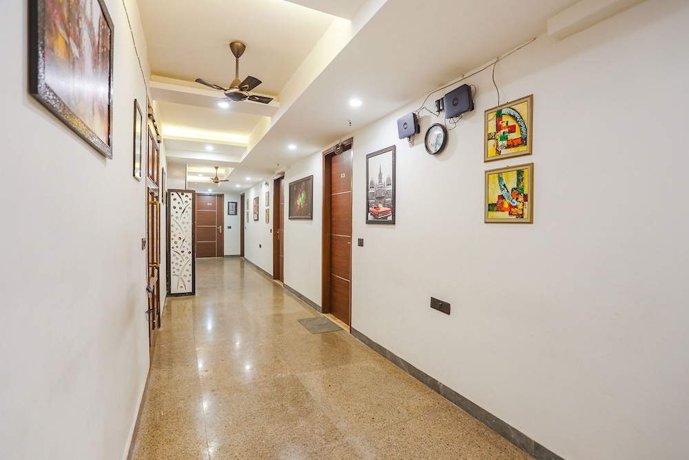 FabHotel RS Golden