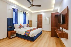 FabHotel RS Golden