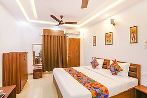 Fabhotel Duke Inn