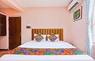 Fabexpress Majestic Inn