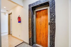Fabhotel Moon