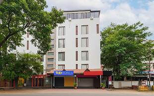 Fabhotel Wr Grand