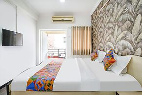Fabhotel Saroj Inn