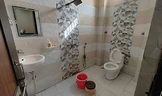 Fabhotel Cm Palace I