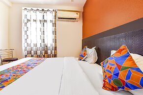 Fabhotel Sanjay Palace