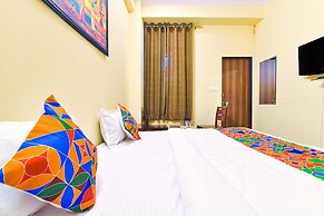 Fabhotel Golden Manor Inn