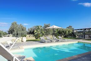 Villa Aris: A Serene Experience, 3BRs, Pool & Bbq