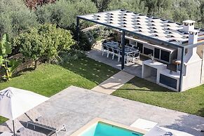 Villa Aris: A Serene Experience, 3BRs, Pool & Bbq