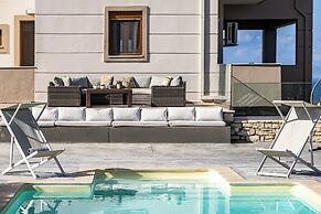 Villa Aris: A Serene Experience, 3BRs, Pool & Bbq