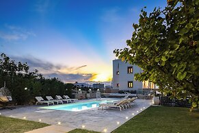 Villa Aris: A Serene Experience, 3BRs, Pool & Bbq