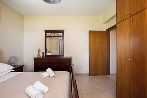 Villa Aris: A Serene Experience, 3BRs, Pool & Bbq