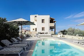 Villa Aris: A Serene Experience, 3BRs, Pool & Bbq