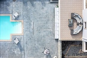 Villa Aris: A Serene Experience, 3BRs, Pool & Bbq