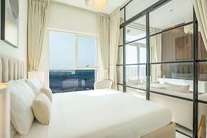 Luxury Brand New 2BR Apt at Dubai Hills