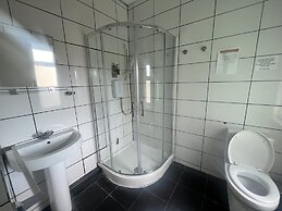 The Holmlea