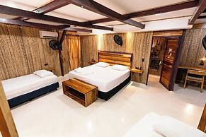 La Playita Hotel