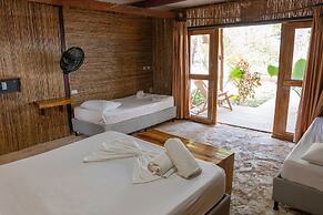 La Playita Hotel
