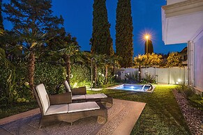 Luxury Lakefront Catullo with pool