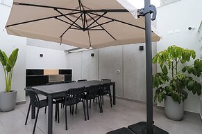 Pod by Wynwood House