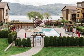 Lakefront Pool Side Townhouse -barona Beach