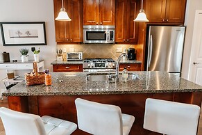 Lakefront Pool Side Townhouse -barona Beach