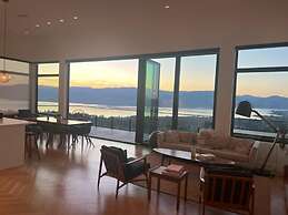 Salt w Pool Sauna Lake View Upper Mission Lux