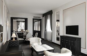 GoldenEye Hotel & Casino