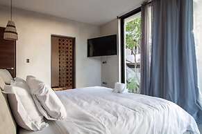 Kite Suite 207