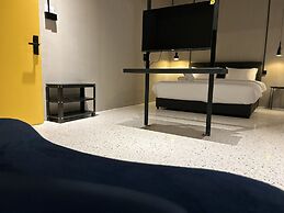 M2 LIVING